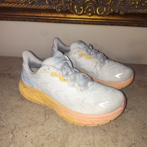 Hoka Shoes - HOKA Arahi 6 Women's Athletic Shoes - Gray and Yellow